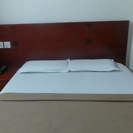 Kooloth Lake View Residency Coimbatore Bagian luar foto