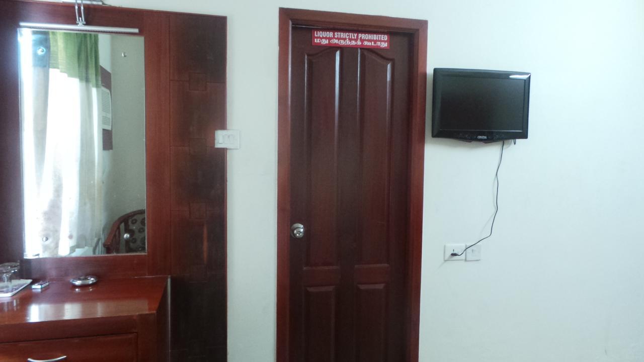 Kooloth Lake View Residency Coimbatore Bagian luar foto