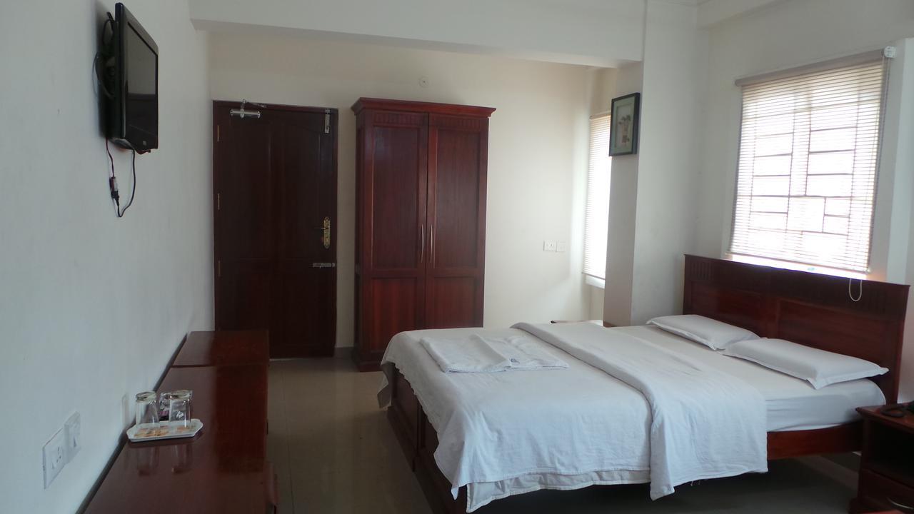 Kooloth Lake View Residency Coimbatore Bagian luar foto