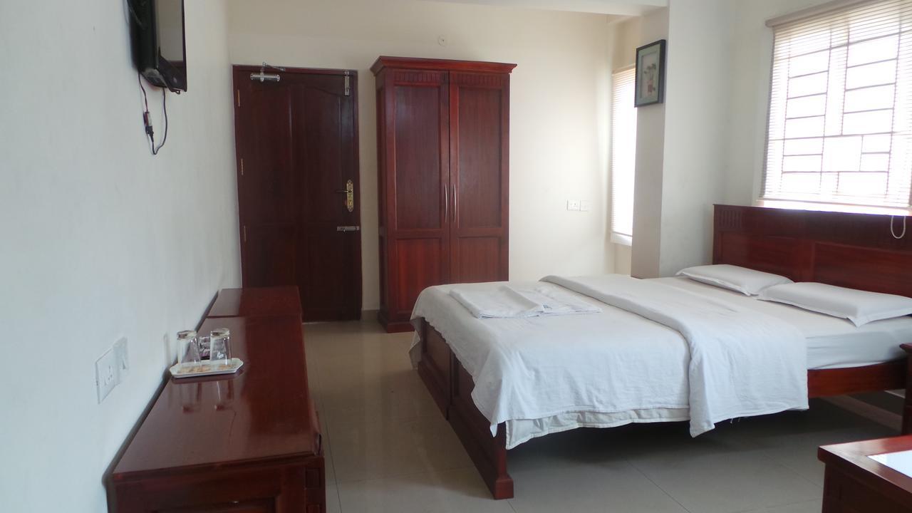 Kooloth Lake View Residency Coimbatore Bagian luar foto