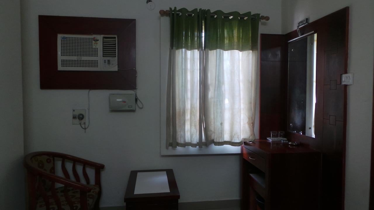 Kooloth Lake View Residency Coimbatore Bagian luar foto